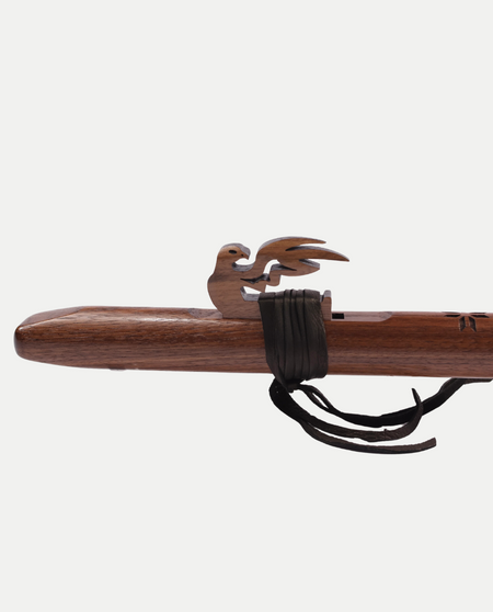 Flauto Nativo: Red Tail Hawk in Sol minore – Walnut