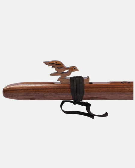 Flauto Nativo: Sparrow Hawk in La minore – Walnut